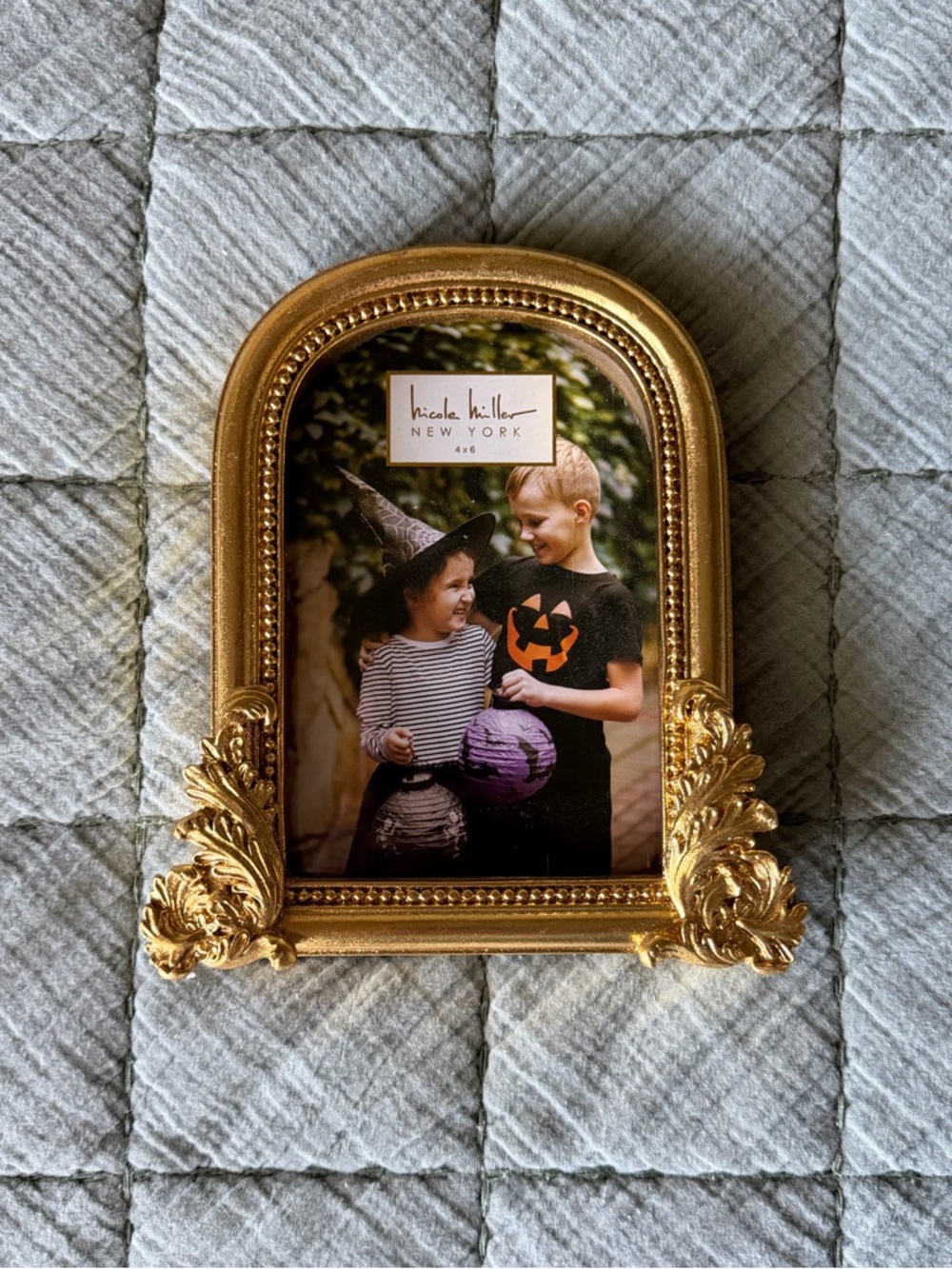 Nicole Miller Gold Ornate Arch Photo Frame